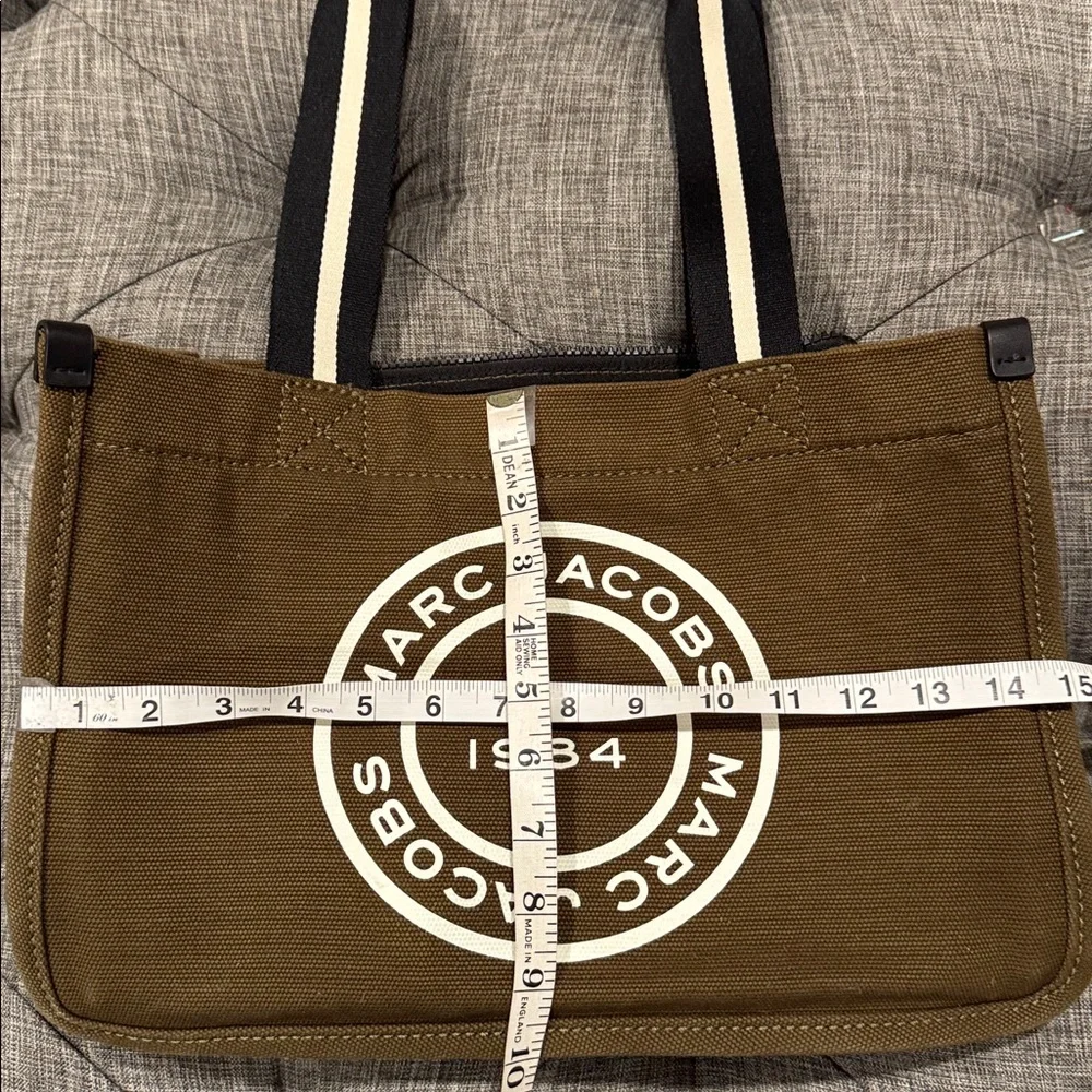 Marc Jacobs Bag Signet Canvas Olive Green Logo Tote - Picture 17 of 17